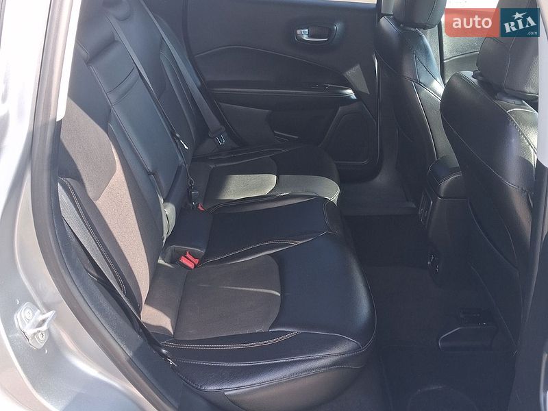 Внедорожник / Кроссовер Jeep Compass 2017 в Василькове