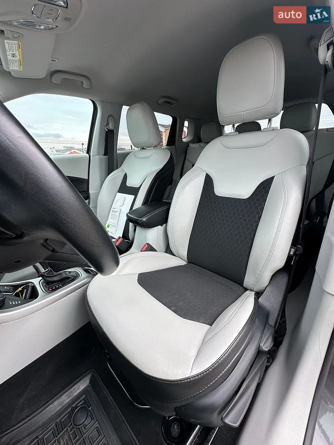 2018 Jeep Compass - мініатюра 27