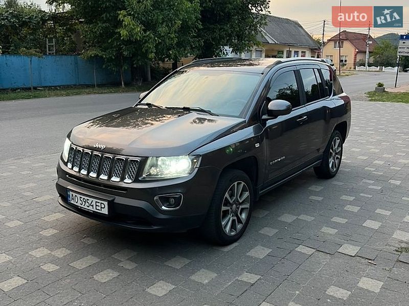 Внедорожник / Кроссовер Jeep Compass 2014 в Сваляве