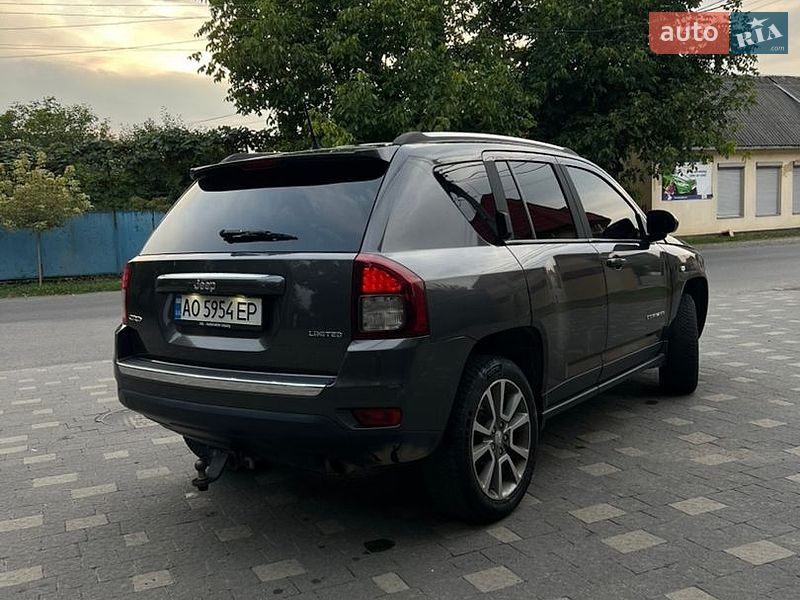 Внедорожник / Кроссовер Jeep Compass 2014 в Сваляве