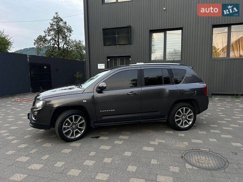 Внедорожник / Кроссовер Jeep Compass 2014 в Сваляве