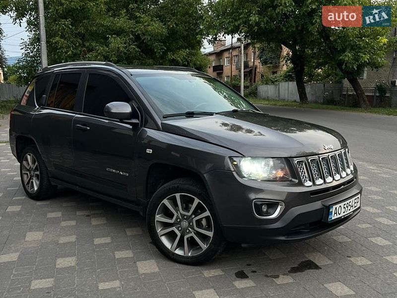 Внедорожник / Кроссовер Jeep Compass 2014 в Сваляве
