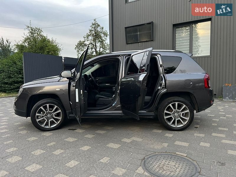 Внедорожник / Кроссовер Jeep Compass 2014 в Сваляве