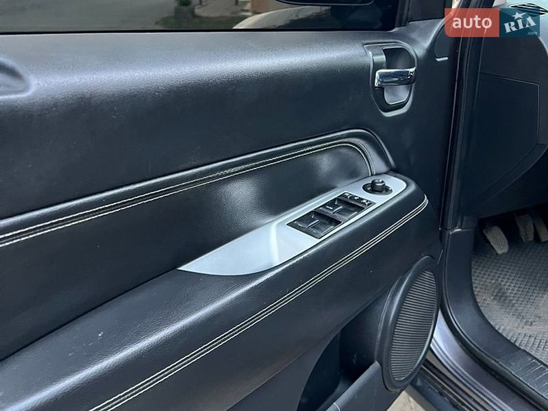 Внедорожник / Кроссовер Jeep Compass 2014 в Сваляве