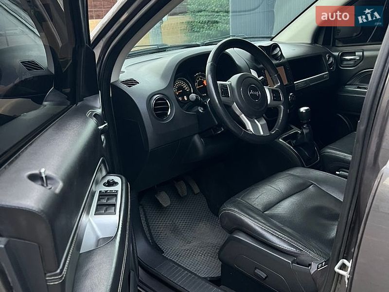Внедорожник / Кроссовер Jeep Compass 2014 в Сваляве