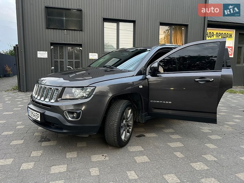 Внедорожник / Кроссовер Jeep Compass 2014 в Сваляве
