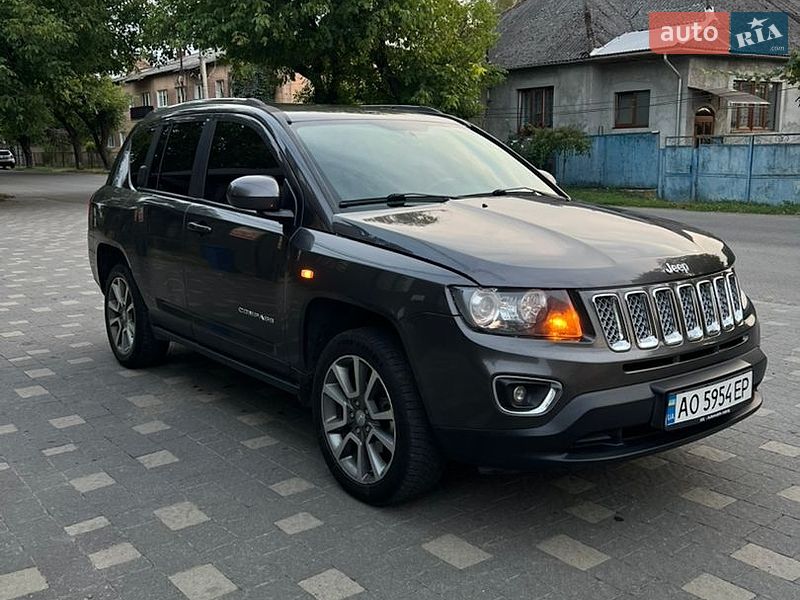 Внедорожник / Кроссовер Jeep Compass 2014 в Сваляве