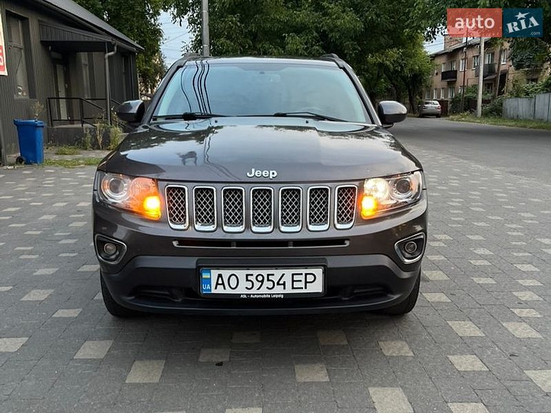 Внедорожник / Кроссовер Jeep Compass 2014 в Сваляве