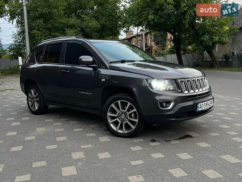 Внедорожник / Кроссовер Jeep Compass 2014 в Сваляве