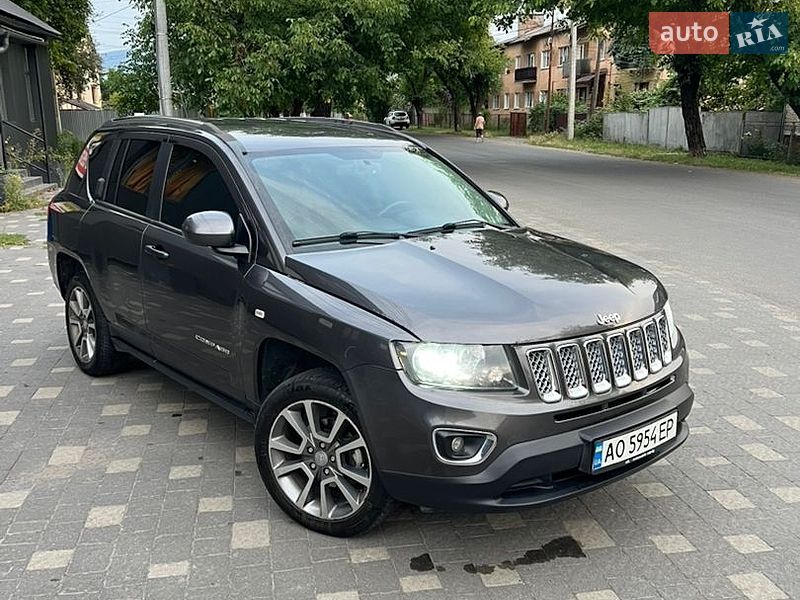 Внедорожник / Кроссовер Jeep Compass 2014 в Сваляве