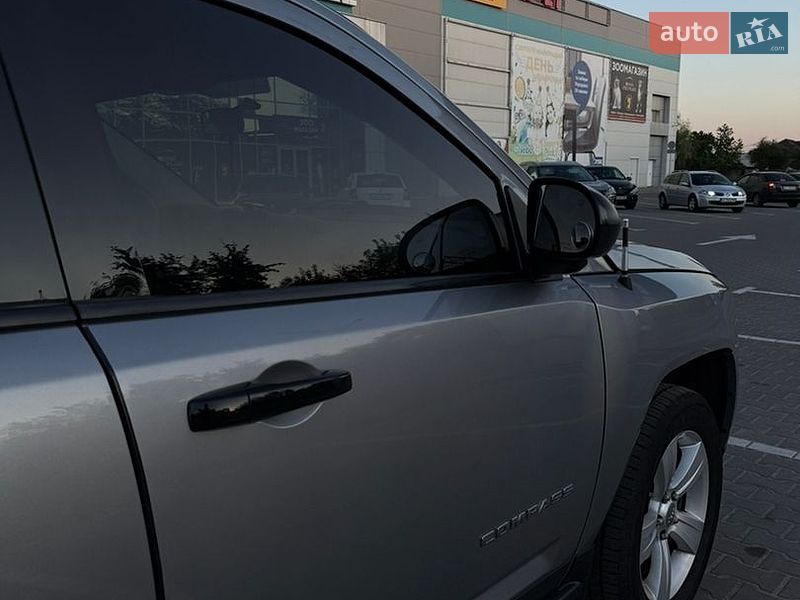 Внедорожник / Кроссовер Jeep Compass 2014 в Киеве