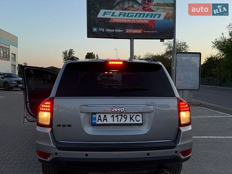 Внедорожник / Кроссовер Jeep Compass 2014 в Киеве