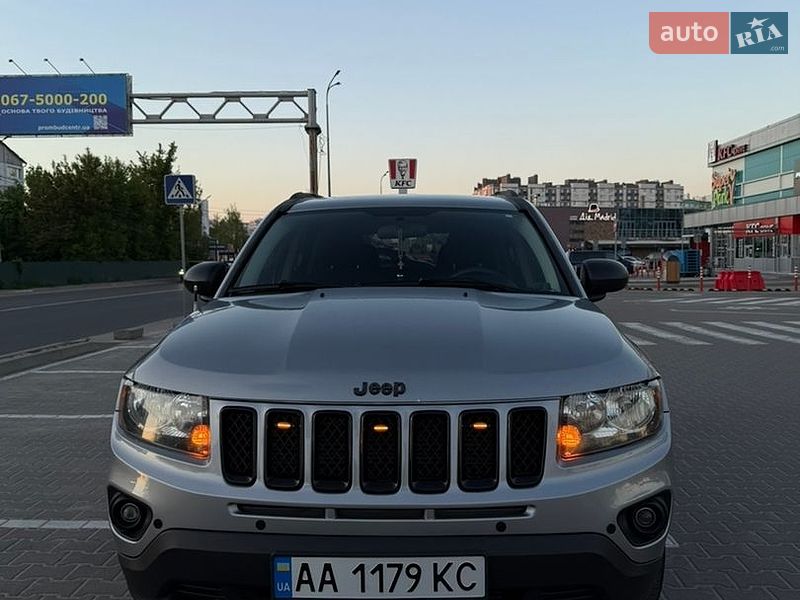 Внедорожник / Кроссовер Jeep Compass 2014 в Киеве