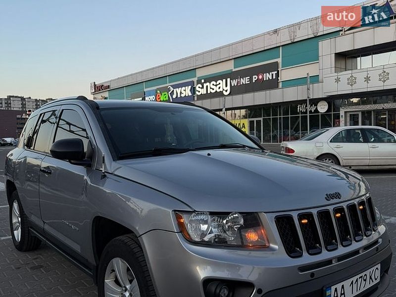 Внедорожник / Кроссовер Jeep Compass 2014 в Киеве