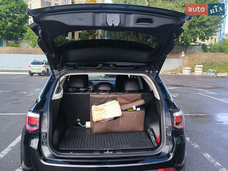 Позашляховик / Кросовер Jeep Compass 2019 в Києві