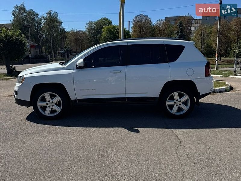 Внедорожник / Кроссовер Jeep Compass 2014 в Каменке