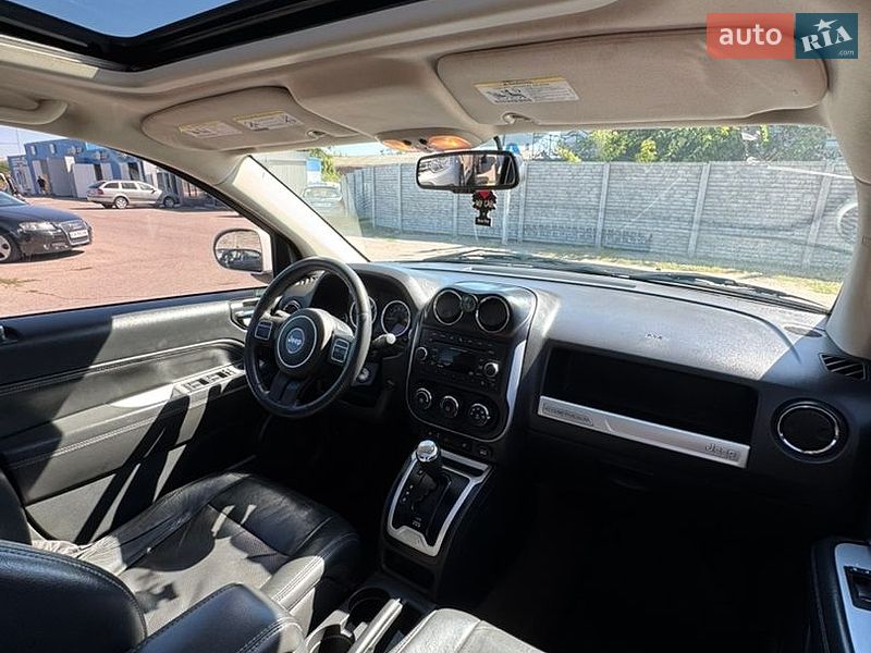 Внедорожник / Кроссовер Jeep Compass 2014 в Каменке