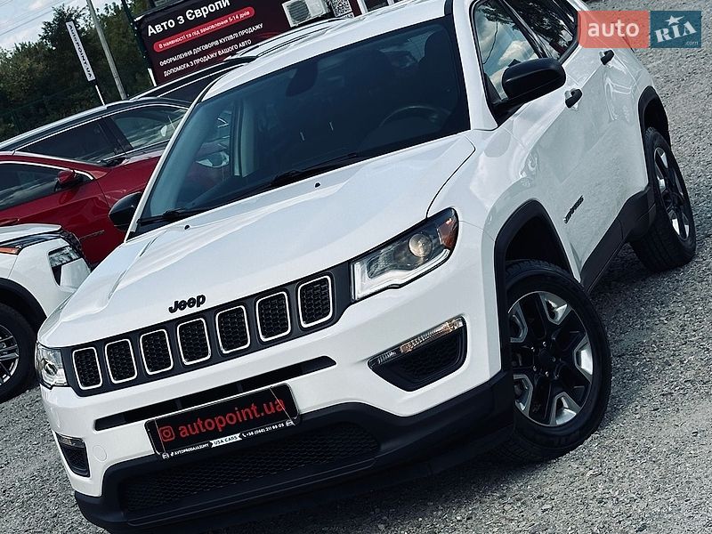 Внедорожник / Кроссовер Jeep Compass 2017 в Белогородке