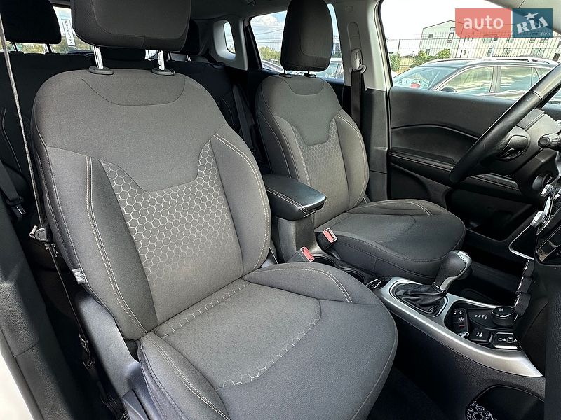Внедорожник / Кроссовер Jeep Compass 2017 в Белогородке