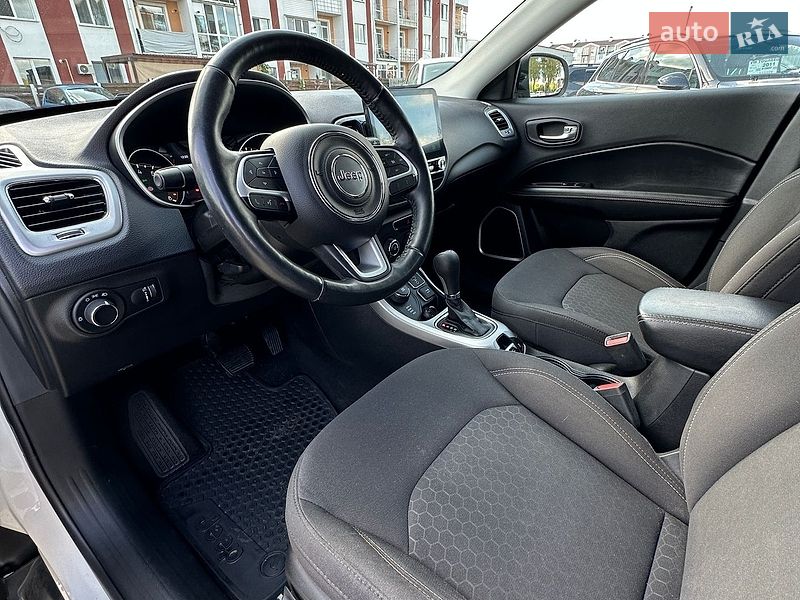 Внедорожник / Кроссовер Jeep Compass 2017 в Белогородке