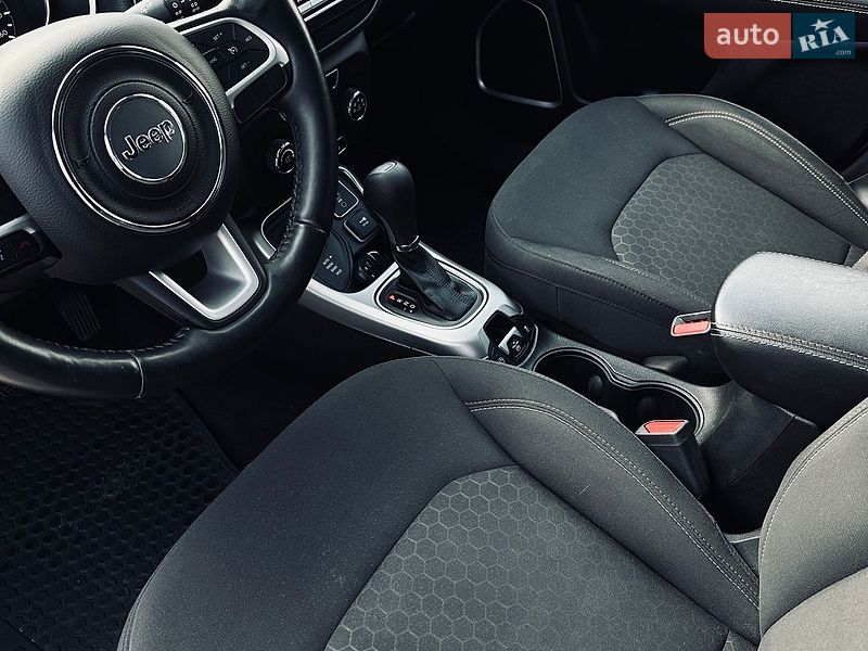 Внедорожник / Кроссовер Jeep Compass 2017 в Белогородке