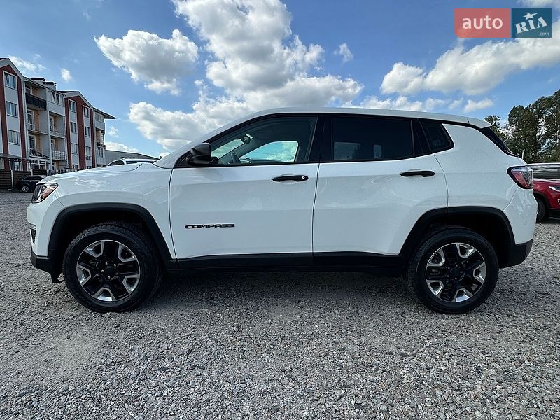 Внедорожник / Кроссовер Jeep Compass 2017 в Белогородке