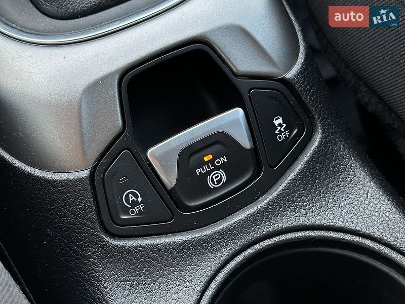 Внедорожник / Кроссовер Jeep Compass 2017 в Белогородке