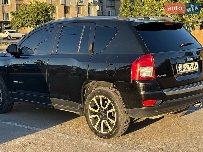 Внедорожник / Кроссовер Jeep Compass 2012 в Кропивницком