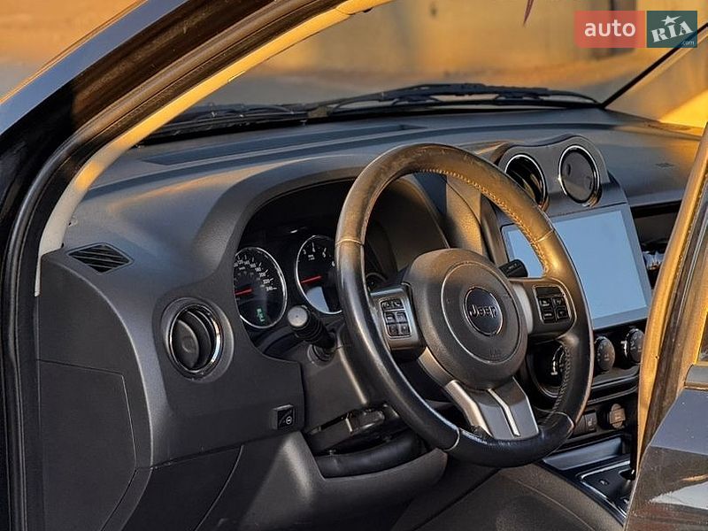 Внедорожник / Кроссовер Jeep Compass 2012 в Кропивницком