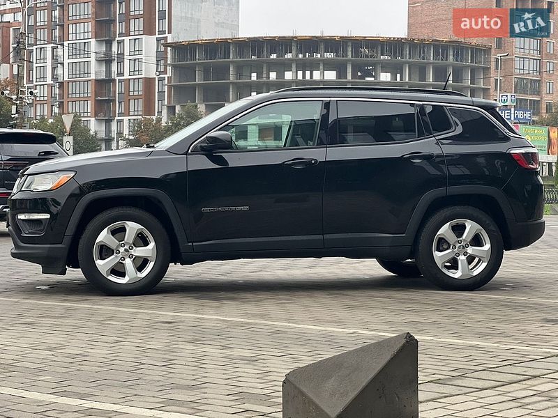Позашляховик / Кросовер Jeep Compass 2017 в Рівному