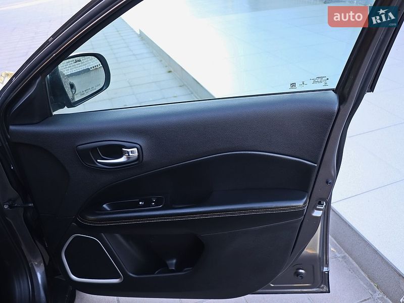 Внедорожник / Кроссовер Jeep Compass 2019 в Кременчуге