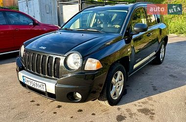 Внедорожник / Кроссовер Jeep Compass 2009 в Черняхове