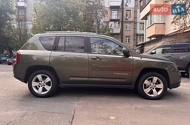 Внедорожник / Кроссовер Jeep Compass 2015 в Киеве