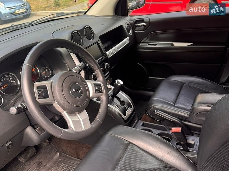 Внедорожник / Кроссовер Jeep Compass 2015 в Киеве