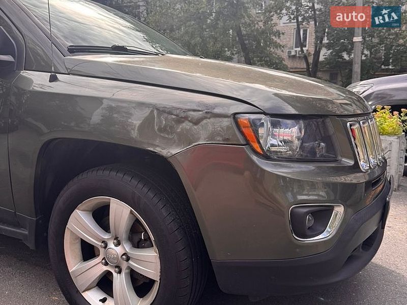 Внедорожник / Кроссовер Jeep Compass 2015 в Киеве