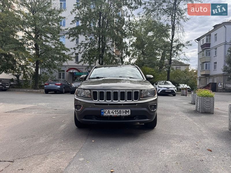Внедорожник / Кроссовер Jeep Compass 2015 в Киеве