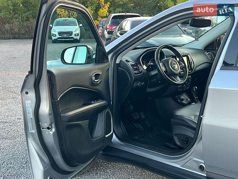Позашляховик / Кросовер Jeep Compass 2020 в Рівному