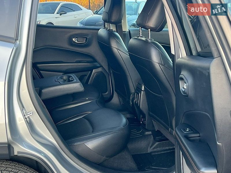 Позашляховик / Кросовер Jeep Compass 2020 в Рівному