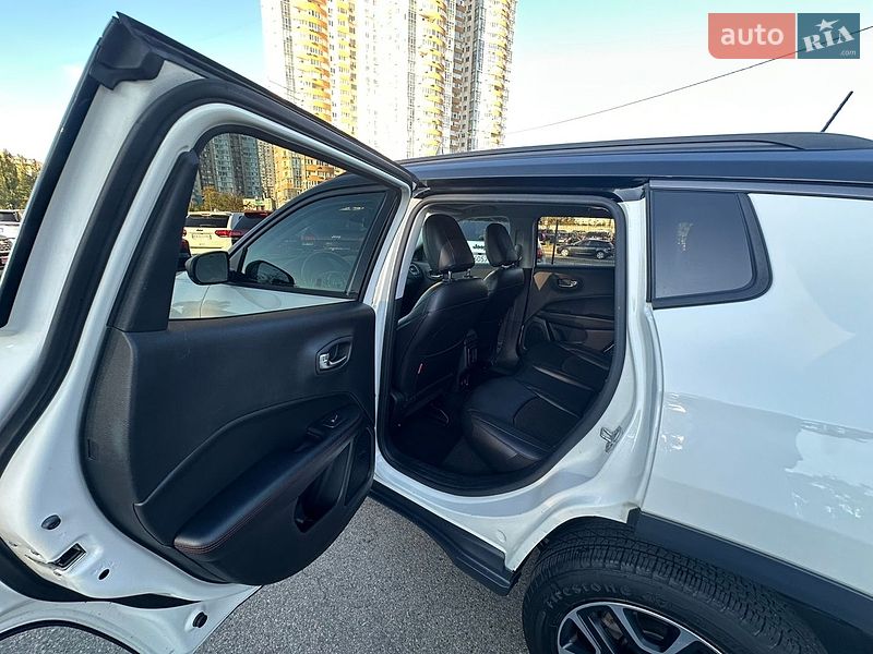 Внедорожник / Кроссовер Jeep Compass 2018 в Киеве