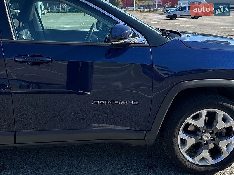 Внедорожник / Кроссовер Jeep Compass 2017 в Киеве