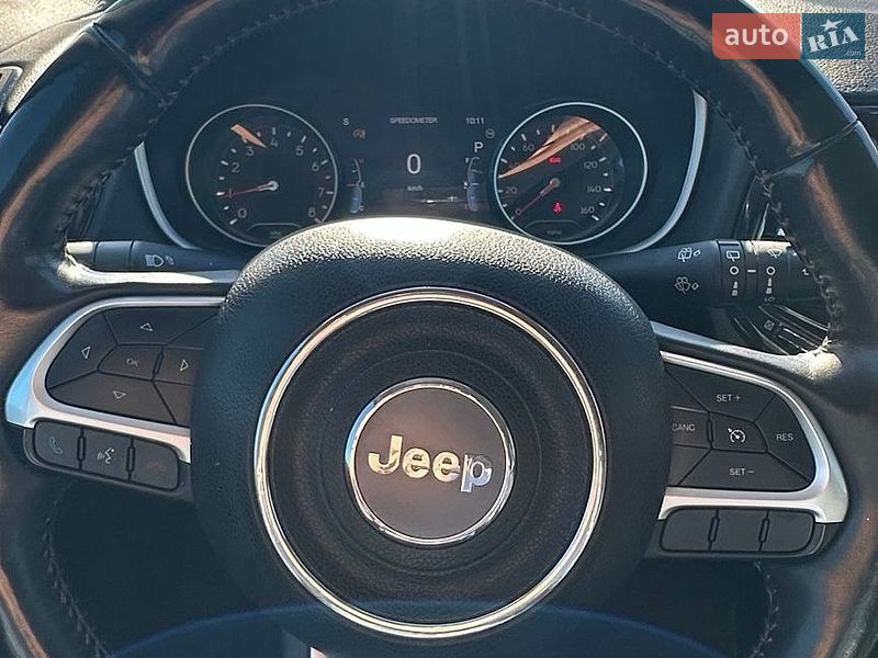 Внедорожник / Кроссовер Jeep Compass 2017 в Киеве