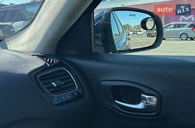 Внедорожник / Кроссовер Jeep Compass 2017 в Киеве