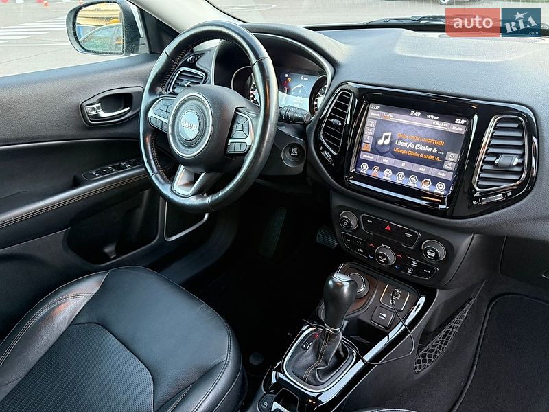 Внедорожник / Кроссовер Jeep Compass 2019 в Киеве