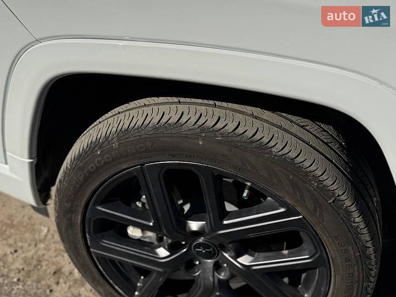 Внедорожник / Кроссовер Jeep Compass 2024 в Киеве