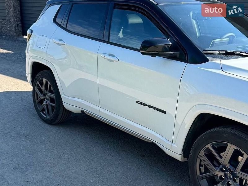 Внедорожник / Кроссовер Jeep Compass 2024 в Киеве