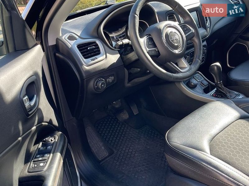 Внедорожник / Кроссовер Jeep Compass 2019 в Киеве