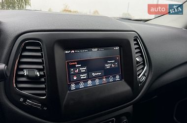 Внедорожник / Кроссовер Jeep Compass 2017 в Калуше