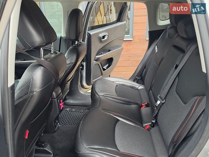 Внедорожник / Кроссовер Jeep Compass 2021 в Киеве
