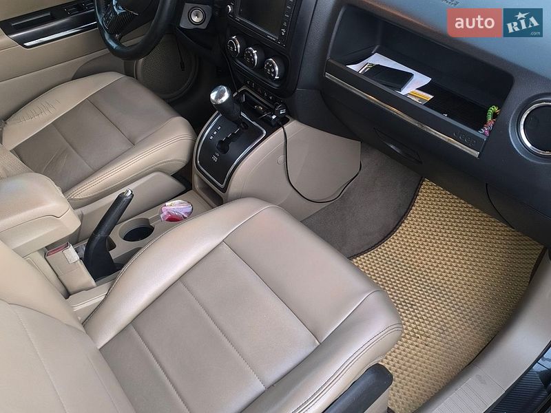 Внедорожник / Кроссовер Jeep Compass 2011 в Корсуне-Шевченковском