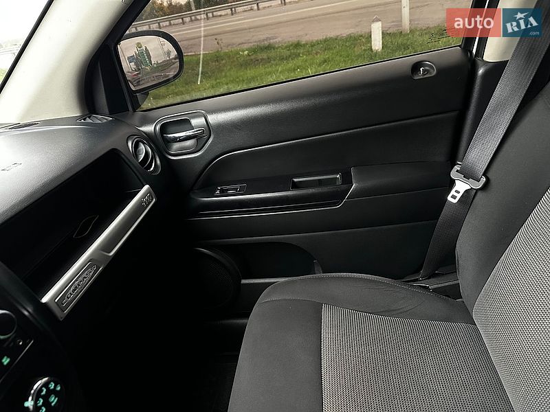 Внедорожник / Кроссовер Jeep Compass 2015 в Полтаве
